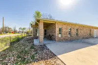 Hutto Casita 5 min from Kalahari Resorts & Dell Diamond! - 4-Star
