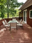 Perfect Getaway for All Occasions.  1200sq ft. Sleeps 8. Country Atmosphere - WiFi