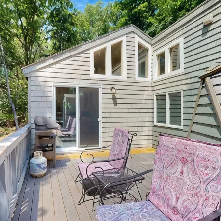 Geodesic Dome w/ Riverfront Deck, Lovely Views, & High-speed Wifi - Dogs Welcome