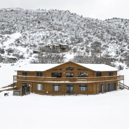 Gorgeous Retreat with Mountain Views, Open Living, Game Room, Hot Tub