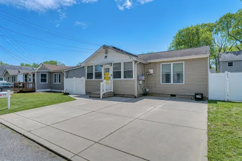 Cozy Beach house in Cape May, Jacuzzi, Game Room, Family and Pet Friendly - 4-Star