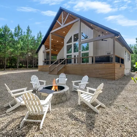 Relax and Unwind, Hot Tub under the Stars, Firepit, Sleeps 8