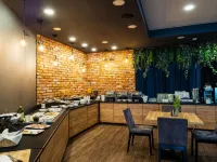Hotel Scout - breakfast