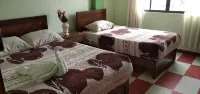 Hostal Eterna Primavera - Parking