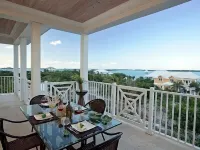 Luxury Home in Feb. Pt. with dip pool, spectacular ocean views, steps to beach - Kolam Renang