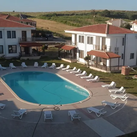 Kalanora Otel