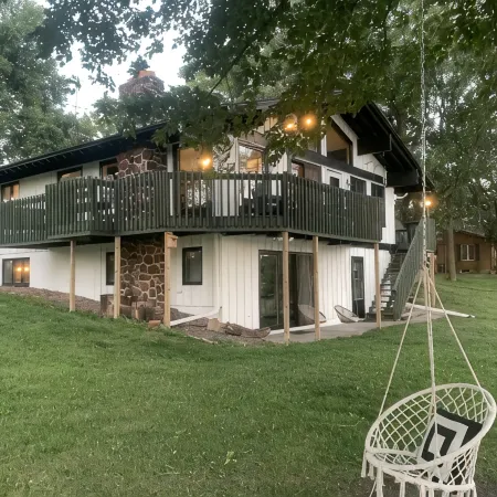 Spectacular Lake Home on Locke Lake in Monticello!