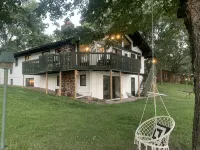 Spectacular Lake Home on Locke Lake in Monticello! -  Privatzimmer