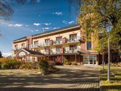 April Hotel Panorama