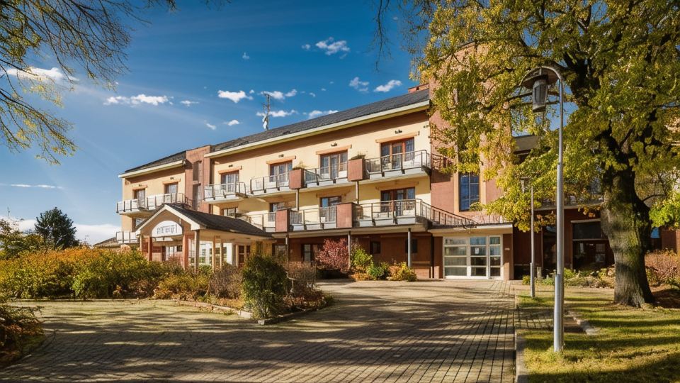 April Hotel Panorama