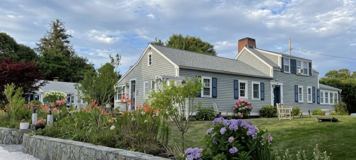 Gosnold Manor 300 Yards To Veterans Park Beach, recently updated home. Hoteles en Hyannis