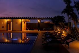 Hotel Trinitarias Suites