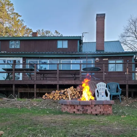 Big Chip Lodge. Awesome View. Dock 50' Away. Authentic Historical Wisconsin.
