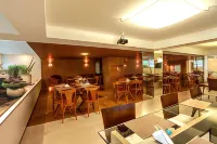 Vip Hotel - Bãi đậu xe