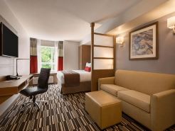 Microtel Inn & Suites by Wyndham Ladysmith Oyster Bay