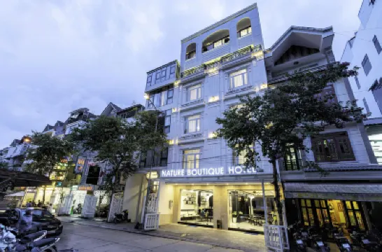 Nature Boutique Hotel - Nguyễn Thị Nghĩa Các khách sạn gần Chùa Linh Sơn