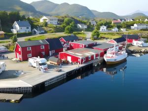 Sjøstrand Rorbuer V Børge Iversen As