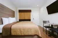 Scottish Inn & Suites