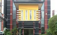 Hotel Archie 2 Hotels near Pelabuhan SPeed Boat Tidore