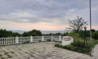 Luxurious Beach House with Wi-fi and Parking