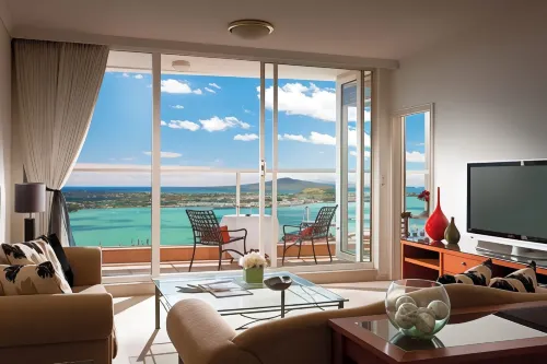 The Sebel Quay West Auckland - Private Pools