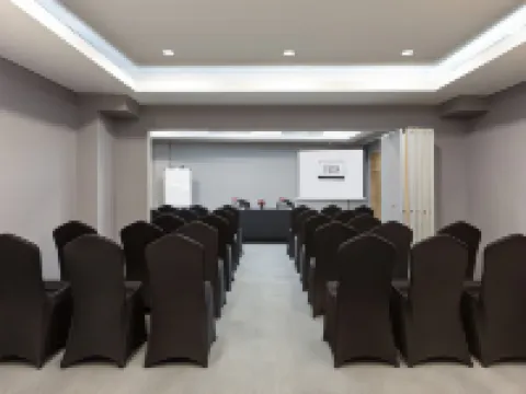 Hotel Neo Gading Solo Hotels in Surakarta