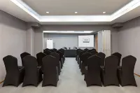Hotel Neo Gading Solo Hotels in Pasar Kliwon