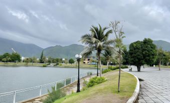 West Lake Hotel - Near Bai Dai Beach