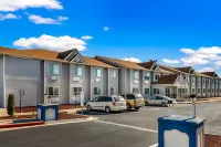 Quality Inn & Suites Near Nas Fallon Hotels in Fallon