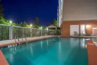 Comfort Suites Near Birkdale Village- Huntersville فنادق في Cornelius