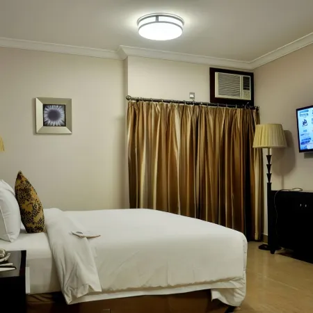 Chelsea Hotel Wuse II