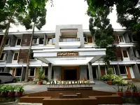 Safari Resort Hotels near Puncak