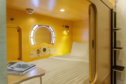 Luma Casa Capsule Hotel - Hostel