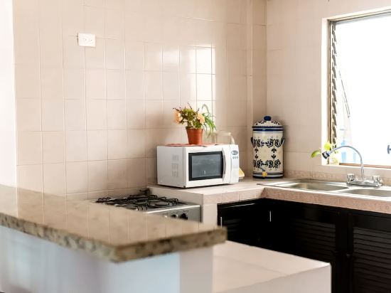 Suite 3 Vena (Close to Cotsco)