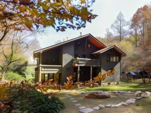 Outland Chalet & Suites Great Smoky Mountains