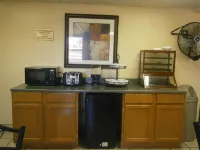 Days Inn by Wyndham Park City Kansas Hotels in Park City