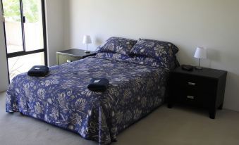 Southern River Family Accommodation. Free WiFi