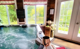 La Dolce Vita - Home Away from Home