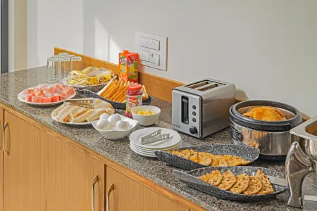 Treebo Raga Отели в г. Pedda Waltair