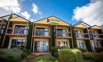 Seaview Motel & Apartments