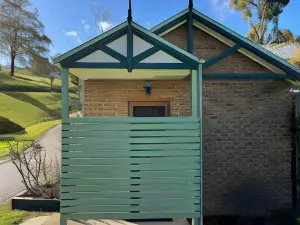 Lovely 1 Bedroom Unit in Buchan.