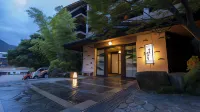Setsugetsuka Hotels near Pola Museum of Art