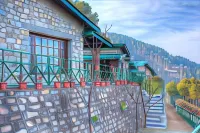 Renz Himalayan Retreat Hotels near Golu Devta Mandir, Pali Naduli, Ganiadeoli, Ranikhet