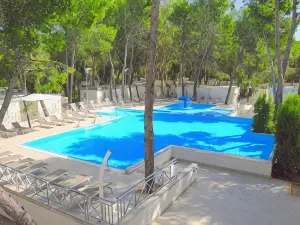 Sira Resort