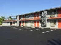Journey Inn - Motels