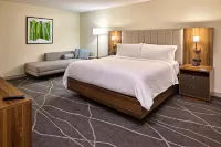 Holiday Inn Express & Suites Charleston Dwtn - Westedge