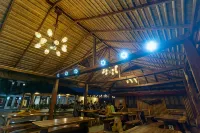Bamboo Paraiso Resort at Bolo Beach - bar