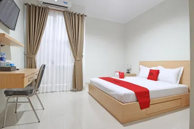 RedDoorz Near Amikom Yogyakarta Hotels in Sleman Regency