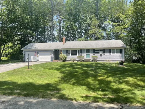Moody Beach is only a 1/2 mi walk away! Located in a Quiet Neighborhood. - Boutique
