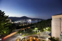 Dome Hotel Geoje - غرفة مطلة على الجبل